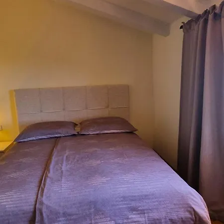 Rapkinja Vikendica Rab Town