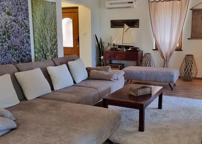 Rapkinja Ferienhaus Rab Town